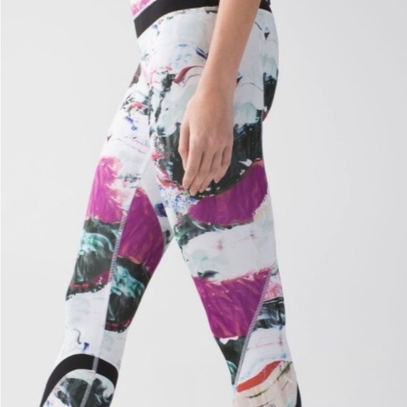 Lululemon watercolor pigment cropped leggings - Picture 1 of 13